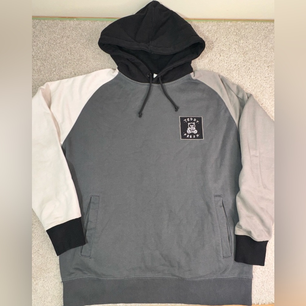 Teddy Fresh Men’s Medium Black Gray Colorblock Pullover Sweatshirt Hoodie